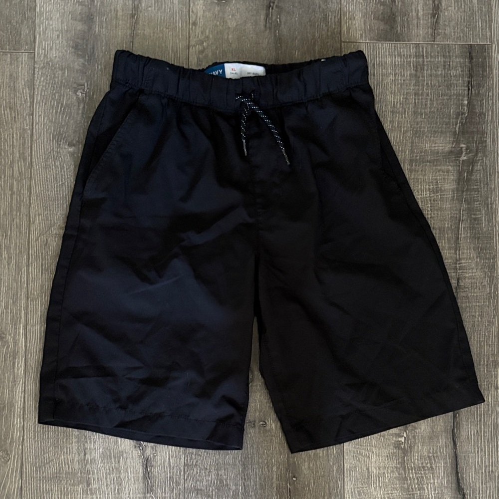 Old Navy Boys Black Quick-Dry Shorts Size XL GUC